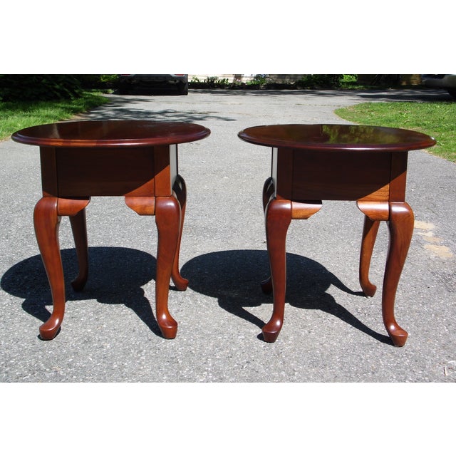 Pair Broyhill Queen Anne Style Solid Cherry Oval End Tables Nightstands