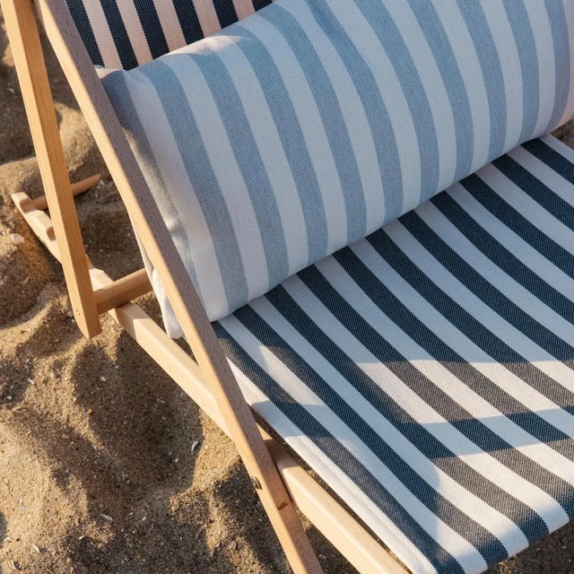 Contemporary Schumacher x Caroline Z Hurley Even Stripe I/O Pillow In Sky For Sale - Image 3 of 3