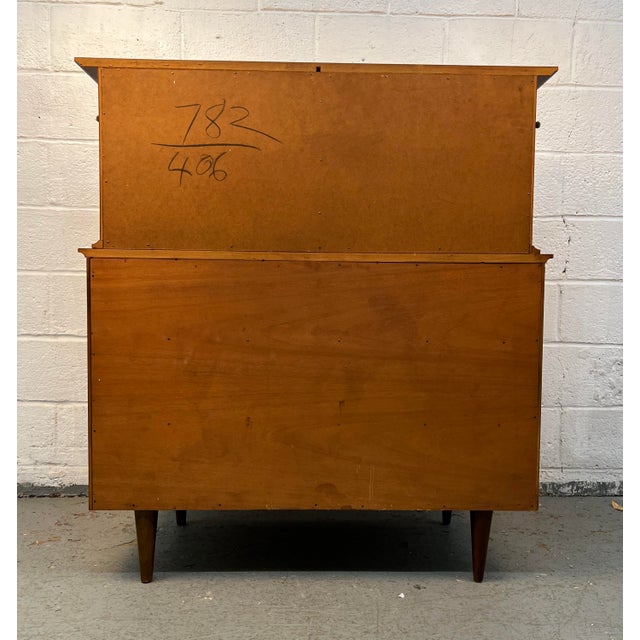 Mid-Century Modern Walnut Highboy Dresser by Young Mfg., Attributed For Sale - Image 17 of 17