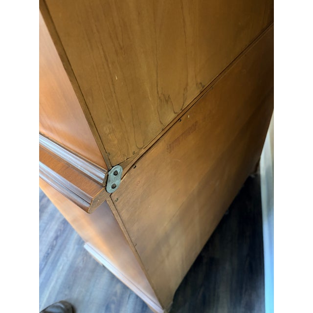 1950s Heywood-Wakefield Mid-Century Hutch / China Cabinet For Sale - Image 10 of 11