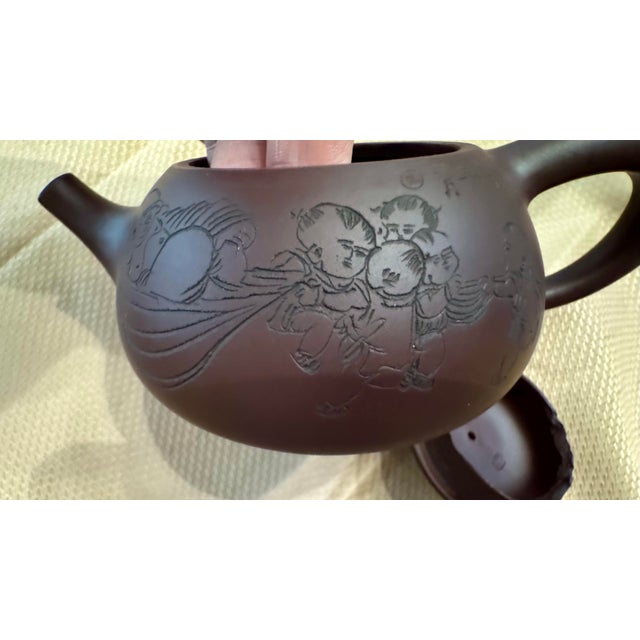 Late 20th Century Zhang Yancheng Chaozhou Zhuni Hand-Pulled Engraved Teapot For Sale - Image 6 of 10