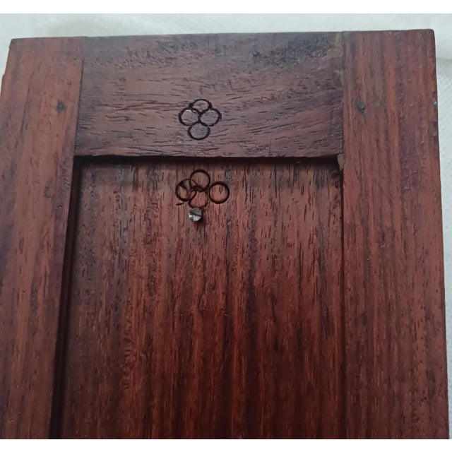 ​Mid-Century Hand-Carved Sheesham Wood Expanding Book Slide - Anglo-Indian For Sale In Tampa - Image 6 of 6