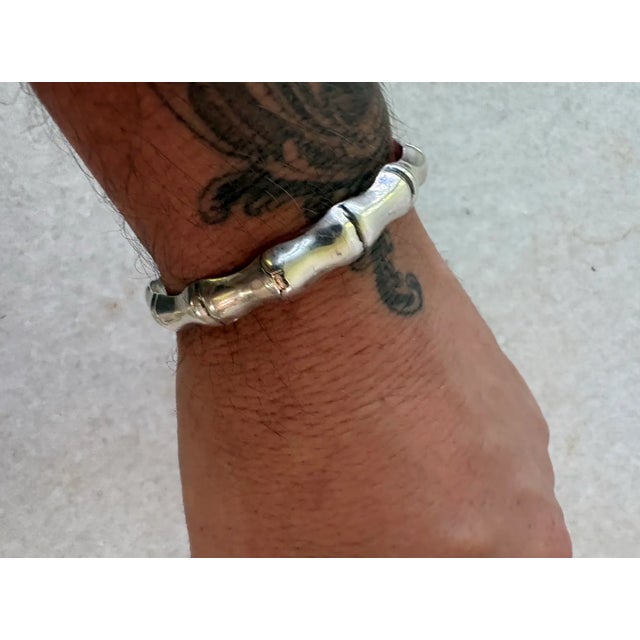 Chic vintage sterling silver bamboo bangle bracelet with hinge clasp.