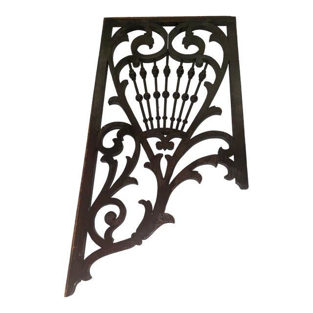 Late 19Th Century Original Salvaged Chicago Varnished Oak Wood Asymmetrical Wall-Mount Victorian Fretwork For Sale