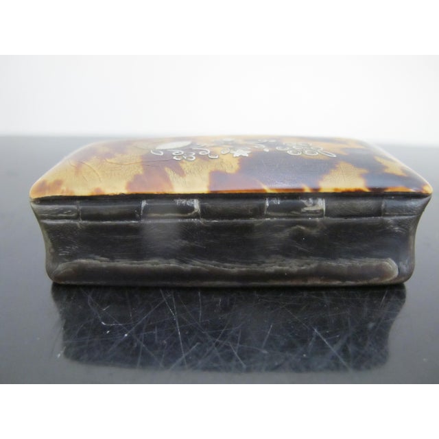 Antique Victorian Pressed Horn Faux Tortoiseshell Silver Inlaid Pill Snuff Box For Sale In Portland, OR - Image 6 of 8