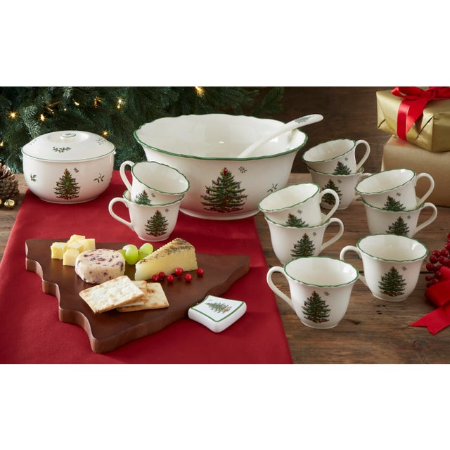 English Spode Christmas Tree 10-Piece Punch Bowl Set with Cups and Ladle For Sale - Image 3 of 4