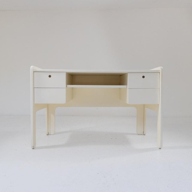 1970s White lacquered Wooden Desk, 1970s For Sale - Image 5 of 10