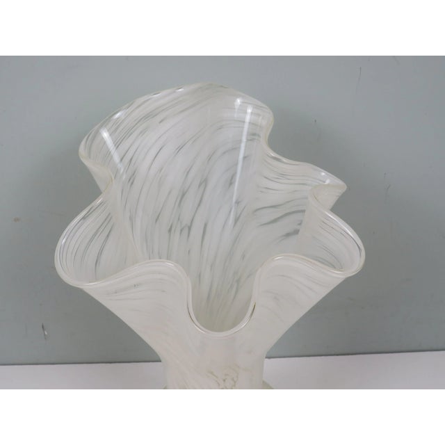 1970s White Hand-Blown Murano Glass Vase, Italy, 1970s For Sale - Image 5 of 10