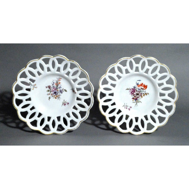Chelsea Porcelain Botanical Reticulated Circular Dishes, Gold Anchor Period, Circa 1760 For Sale In Philadelphia - Image 6 of 6