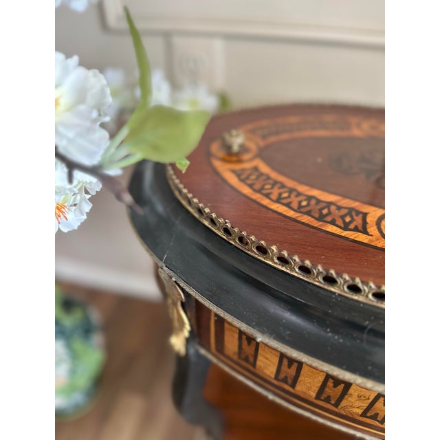 French Antique French Oval Inlaid Jardinière Stand With Removable Lid and Ormolu Mounts For Sale - Image 3 of 7