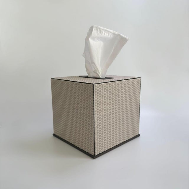 Early 21st Century Taupe Leather & Bronze Bathroom Accessories Set from Giobagnara Firenze, 2016, Set of 3 For Sale - Image 5 of 10