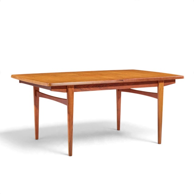 Kurt Østervig Style Mid Century Danish Rosewood Expanding Hidden Leaf Dining Table With 2 Leaves For Sale In Chicago - Image 6 of 13