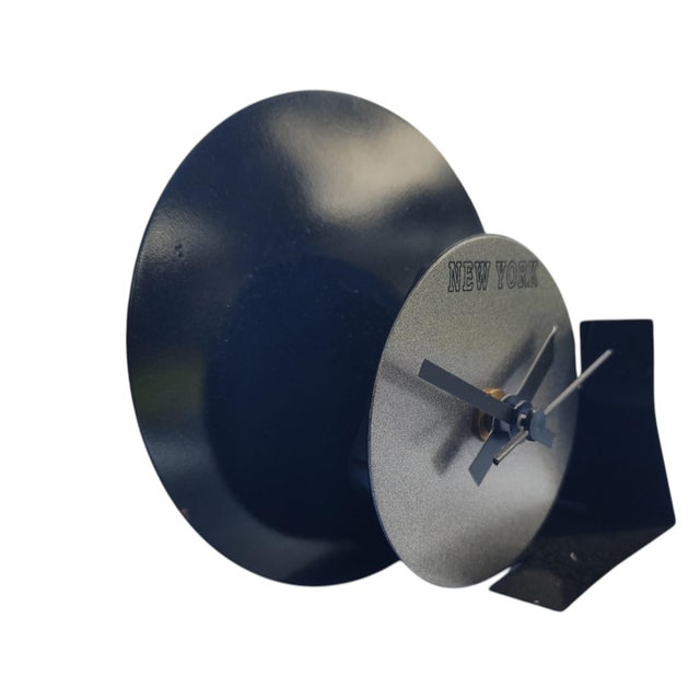 Postmodern Radical Table Clock in Black and Gray Lacquered Metal, 1980s For Sale - Image 3 of 5