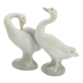 Pair of Lladro Little Duck Porcelain Figurines #4552 & #4553 For Sale