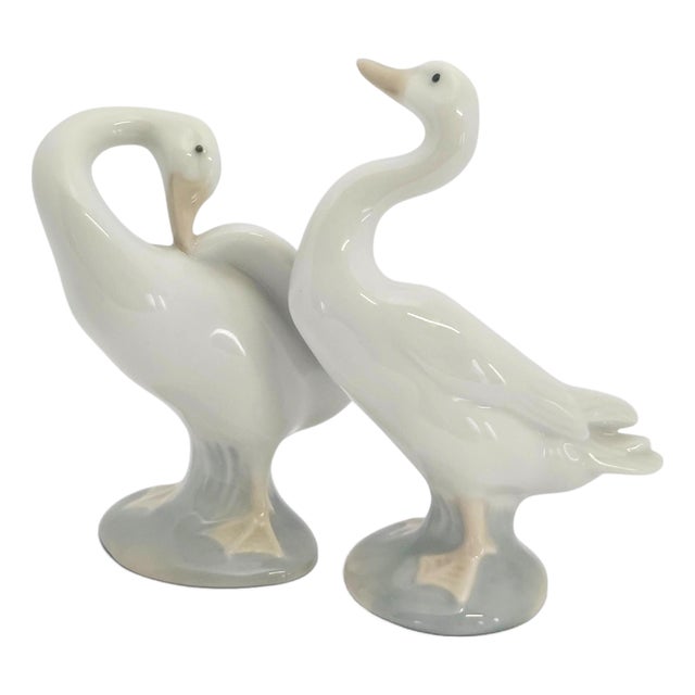 Pair of Lladro Little Duck Porcelain Figurines #4552 & #4553 For Sale