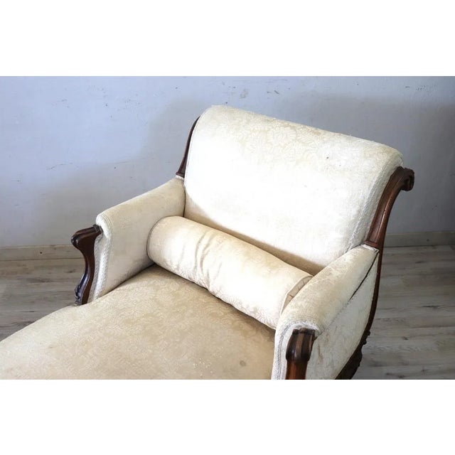 Antique Chaise Lounge in Walnut, 1800s For Sale - Image 5 of 16