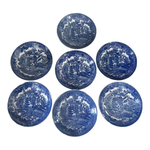 Vintage Blue and White Willow Pattern Decorative Set of Plates Made in Japan