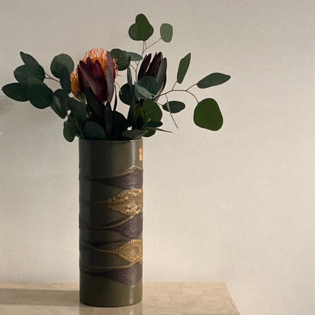 Mid Century Modern Lava Glaze “Earthwrap” Ceramic Vase by Haeger, Circa 1965 For Sale - Image 9 of 12
