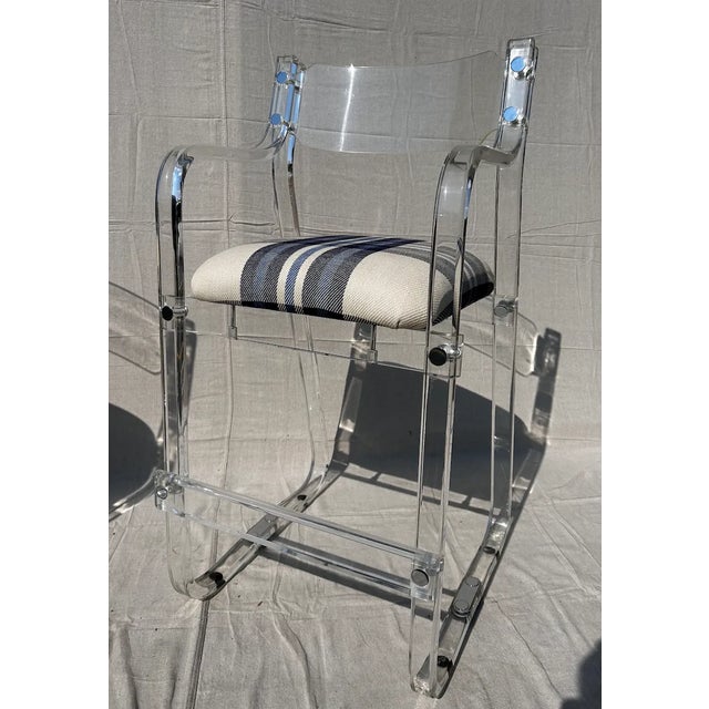 Postmodern Pair of 1970's Counter Height Lucite Barstools For Sale - Image 3 of 16