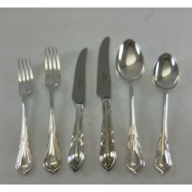 Traditional New 1980s Complete Cutlery Set for 12, Including Fish Eaters & Serving Pieces, 132 Pcs, Lily For Sale - Image 3 of 18