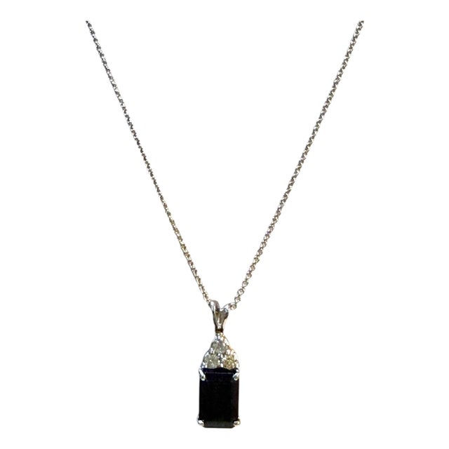 2 Carat Green Tourmaline & Diamond Pendant / Necklace 14 Karat White Gold, 16"l For Sale
