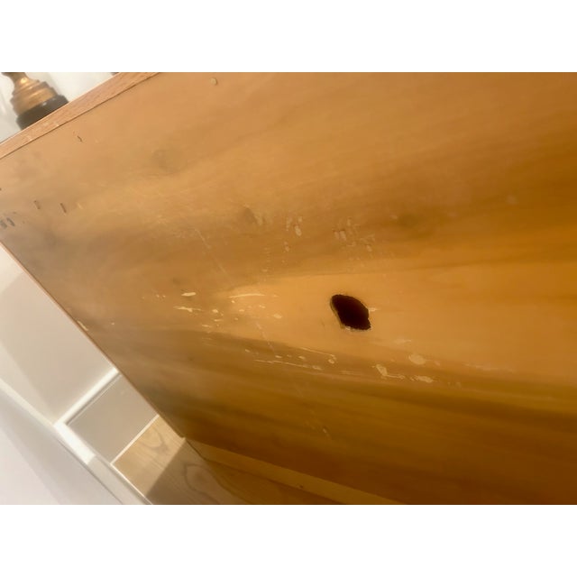 Henredon Scene Two Burlwood Dresser and Matching Round Nightstand/ Mid-Century Modern 1970s Set For Sale - Image 16 of 18