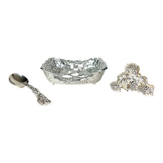 Vintage Grapevine Hostess Set – Arthur Court Casserole Basket, Godinger Spoon & Napkin Holder - 3 pcs For Sale