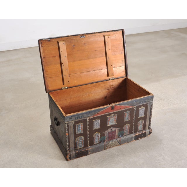 19th C. English Painted Pine Chest With Georgian Manor Façade For Sale In Sacramento - Image 6 of 18
