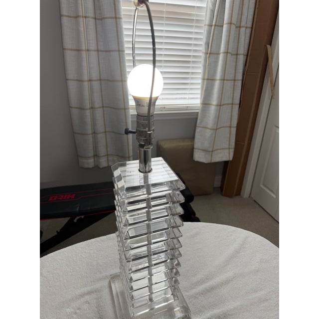 Vintage Lucite Lamp Springer Hollywood Regency Heavy Clear Euc Square Stacked For Sale - Image 9 of 9