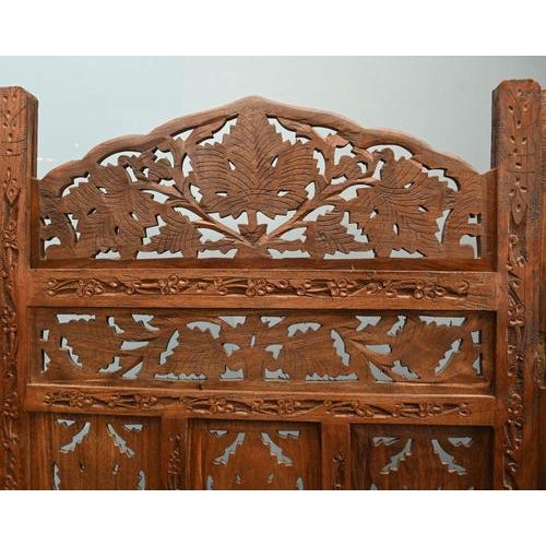 Mughal Revival Anglo-Indian Carved Hardwood Room Screen, 1920s For Sale - Image 11 of 15