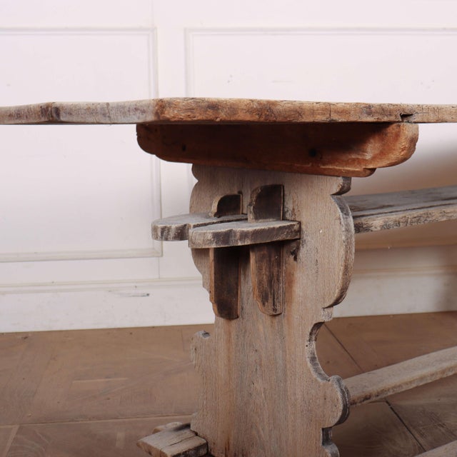 Rustic Rustic English Console Table in Oak For Sale - Image 3 of 10