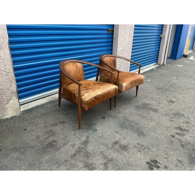 Mid Century Modern Pair of Lounge Chairs in Cowhide For Sale - Image 11 of 11