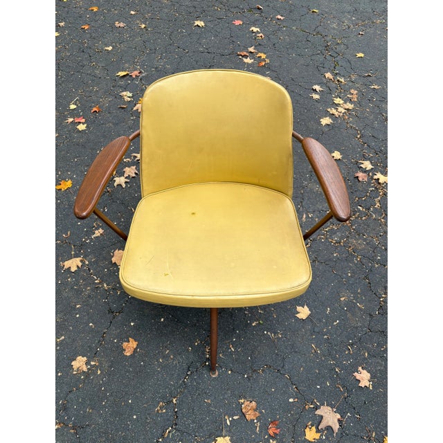 Mid-Century Modern 1950s Viko Baumritter Automatic Swivel Chair For Sale - Image 3 of 5