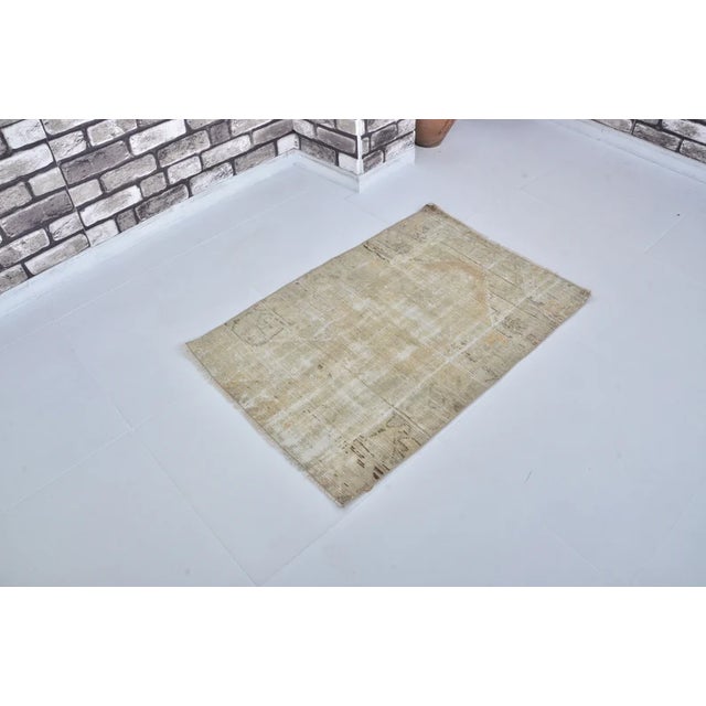 Tan 1950s Small Oushak Floral Carpet For Sale - Image 8 of 10