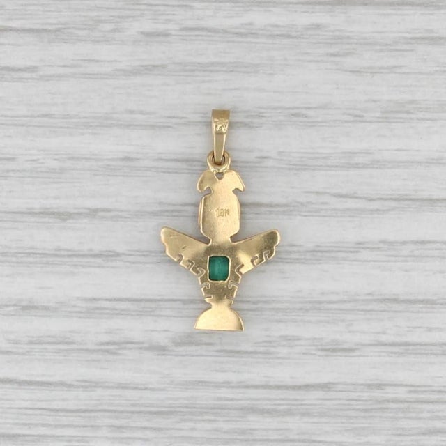 0.20ct Emerald Tribal Bird Pendant 18k Yellow Gold For Sale - Image 4 of 6