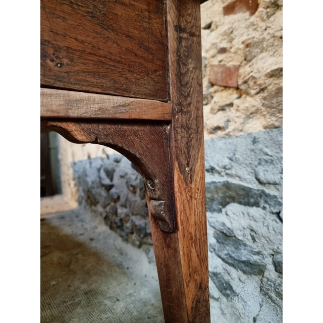 Antique French Farmhouse Dining Table in Oak and Pine with 3 Drawers, 19th Century For Sale - Image 16 of 18