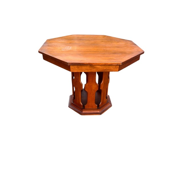 Walter of Wabash Octagonal Pedestal Dining or Center Table.- UNSIGNED This vintage Walter of Wabash dining table features...