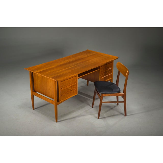 Mid-Century Danish Teak Executive Desk by Arne Vodder for H.P. Hansen, 1960s For Sale - Image 9 of 18