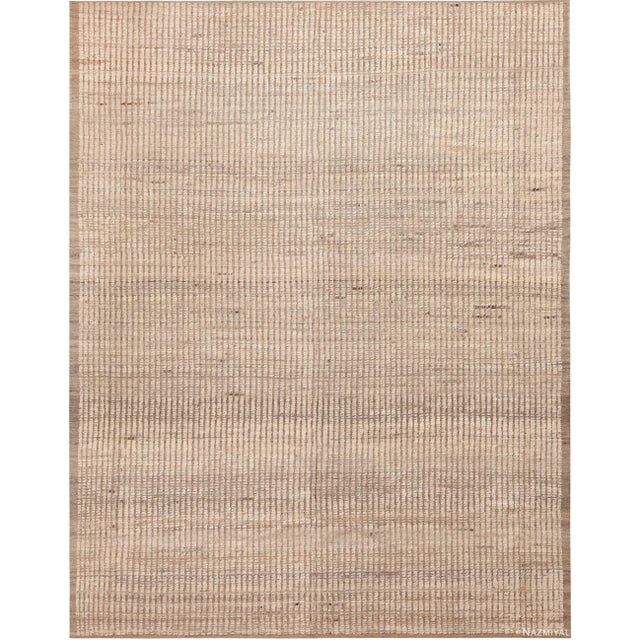 Nazmiyal Collection Cream Pastel Tones Modern Decorative Minimalist Rug For Sale