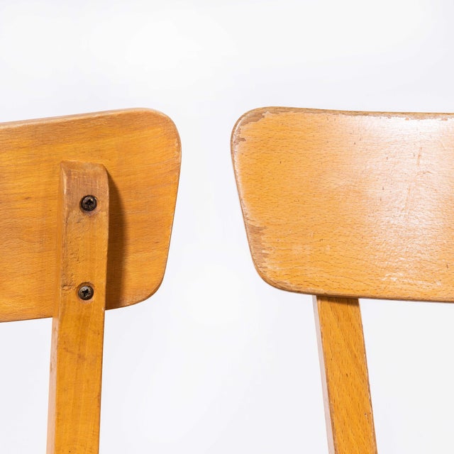 French Blonde Bentwood Kick Leg Dining Chair from Baumann, 1950s For Sale - Image 13 of 15