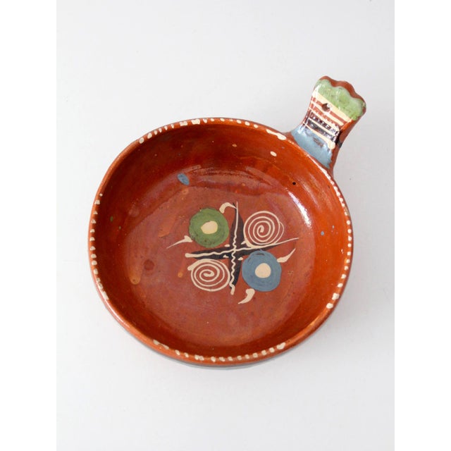 Terra Cotta Mid 20th Century Mexican Pottery Hand-Painted Terracotta Handled Serving Dish For Sale - Image 8 of 14