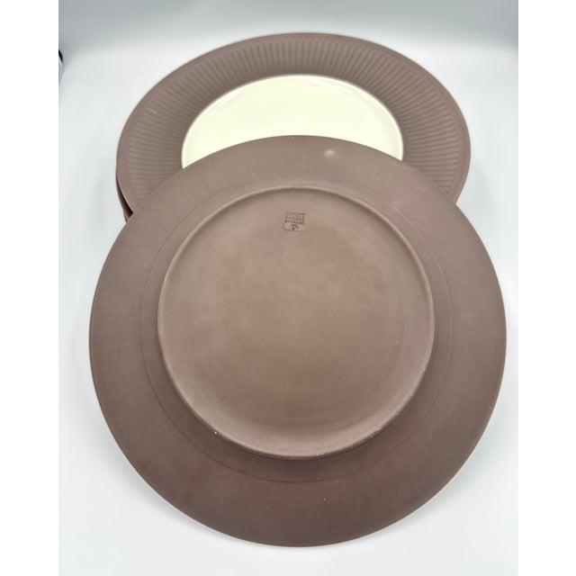 Chocolate 1960s Dansk Denmark Ihq Jens Harald Quistgaard’s ‘Fluted Flamestone’ 5 Dinner Plates For Sale - Image 8 of 10
