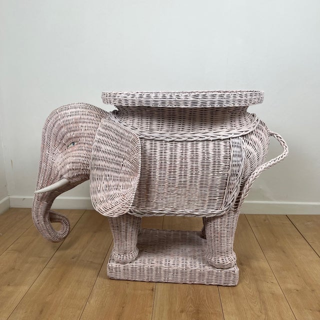 Vintage Rattan Elephant Side Table attributed to Vivai del Sud, Italy, 1960-1970 For Sale - Image 11 of 18