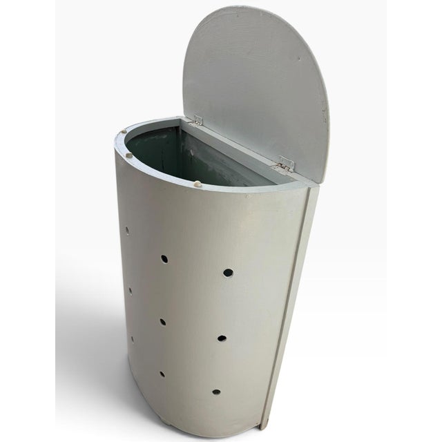 1960s Vintage Mid-Century Modern Painted Wood Perforated Hamper With Hinged Lid For Sale - Image 5 of 10