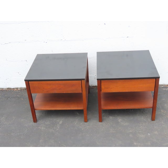 Knoll Two Tones Mid Century Modern Nightstands Bedside Tables a Pair 6597 For Sale - Image 13 of 17