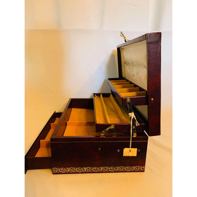 Burgundy Vintage Mele Jewelry Chest With Original Key and Tag For Sale - Image 8 of 13