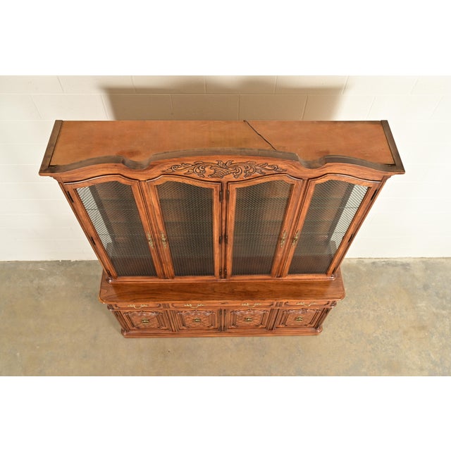 Thomasville French Regency Louis XVI Carved Walnut Lighted Breakfront Bookcase Cabinet For Sale - Image 14 of 17
