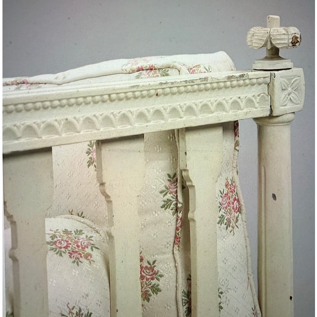 Antique Swedish Bank in Textile, 1860 For Sale - Image 4 of 7