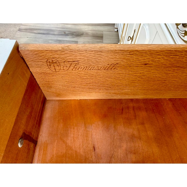 1970s Thomasville Dresser Credenza Newly Refinished in White With Gold Details For Sale - Image 9 of 11