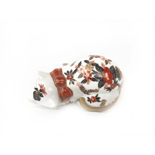 Early 20th Century Japanese Kutani Porcelain Sleeping Cat Figurine For Sale - Image 4 of 7